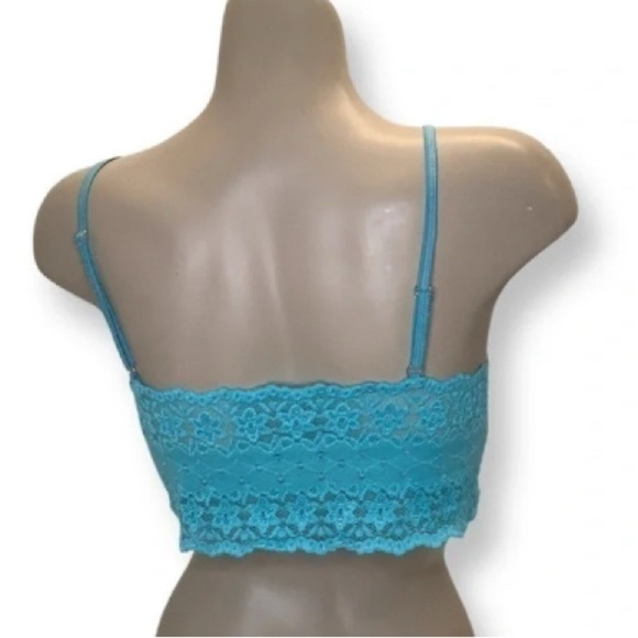 Zuliana Size Large Teal Vintage Lace Top. Made in Brazil. New With Tags. - Picture 3 of 3